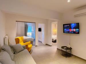 Kép WSD Hera Luxury Stylish 2BD Apt with City View Balcony Near Merto szállásáról Athénban a galériában