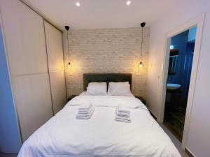 Kép WSD Hera Luxury Stylish 2BD Apt with City View Balcony Near Merto szállásáról Athénban a galériában