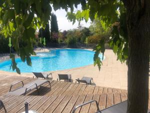 Gallery image of Camping Forcalquier les Routes de Provence in Forcalquier