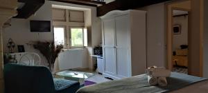 Photo de la galerie de l'établissement Aux penates de Toni Beauval, à Céré-la-Ronde