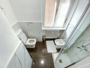 A bathroom at B&B Stella Még 16 kép