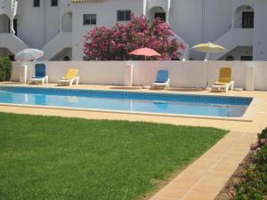 Swimmingpoolen hos eller tæt på Casa Fernandes