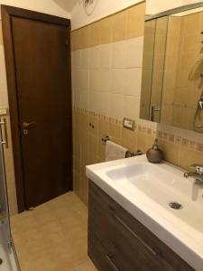 A bathroom at Prima Perla