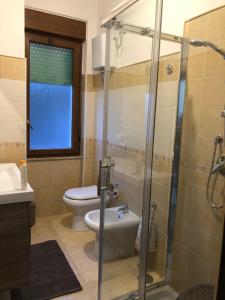 A bathroom at Prima Perla