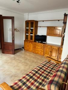 Fotografia z galérie ubytovania Liencres tranquilo con piscina comunitaria v destinácii Liencres + 8 fotografií