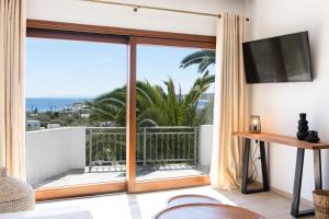 Μια τηλεόραση ή/και κέντρο ψυχαγωγίας στο Villa Irini