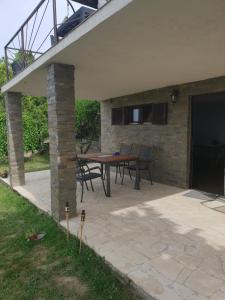 Balkón nebo terasa v ubytování Family House