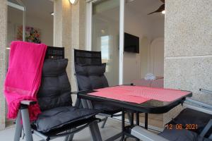 Posezení v ubytování Santa Barbara Apartment - 200 m to the beach