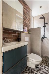 Bilik mandi di Apt 1 Elégance, 60m2, Centre +12 gambar