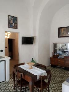TV a/nebo společenská místnost v ubytování Mèna Mè - Casa vacanza - Salento