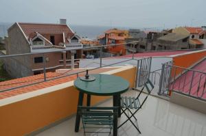 Balkonas arba terasa apgyvendinimo įstaigoje Apartamento T1 Mobilado com Wi-Fi
