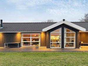 Gallery image of 8 person holiday home in Hals in Hals