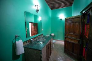 Vonios kambarys apgyvendinimo įstaigoje Guesthouse Dar Othmane
