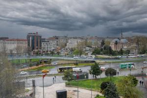 Nespecifikovaný výhled na destinaci Istanbul nebo výhled na město při pohledu z hotelu