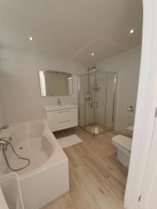 A bathroom at Cas Catalá Living