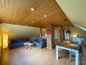 Χώρος καθιστικού στο Ferienwohnung zwischen Wald und See