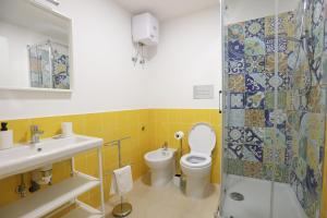 Ванна кімната в Affittacamere Aria Di Mare