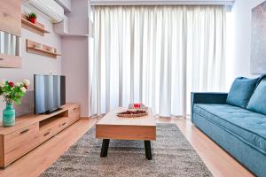 Μια τηλεόραση ή/και κέντρο ψυχαγωγίας στο Modern flat in the heart of Port of Piraeus (D2)
