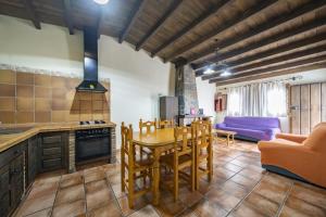 A kitchen or kitchenette at RuralEcofilabres