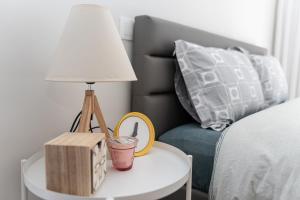 Fotografia z galérie ubytovania Design Apartment with swimming pool near the beach (A1) v Aténach