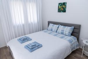 Fotografia z galérie ubytovania Design Apartment with swimming pool near the beach (A1) v Aténach