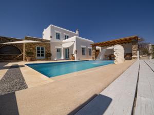 Bazén v ubytování Mykonos AG Villas in Psarou beach nebo v jeho okolí