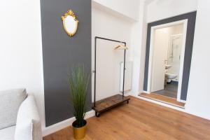 Ένα μπάνιο στο FullHouse - Halle - M14 Apartments - Marketplace - Wonderful View +38 φωτογραφίες