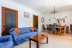 Posezení v ubytování YourHouse Can Escandeu