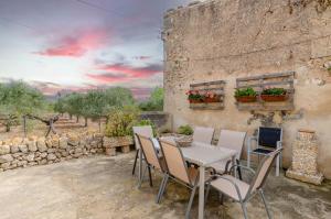 Patio nebo venkovní prostory v ubytování YourHouse Can Escandeu