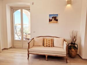 A seating area at Villa Anna holiday house