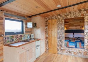 Dapur atau dapur kecil di Laundimer House