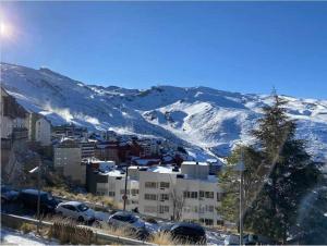 En generel udsigt til bjerge eller udsigt til bjerge taget fra lejligheden