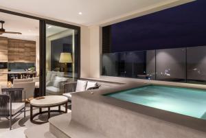 Piscina a Crystal Sands Hikkaduwa o a prop