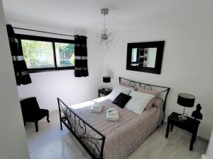 Giường trong phòng chung tại VILLA LUCIA, moderne avec piscine tempérée, ping pong, proche plage à Vieux-Boucau +25 ảnh