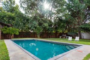 Πισίνα στο ή κοντά στο Karoo Pandok Guesthouse Bethulie