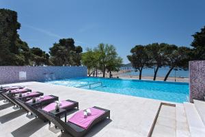 A piscina localizada em Hotel Adriatic ou nos arredores