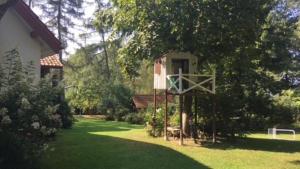 Vonkajšia záhrada v ubytovaní Domek na górce