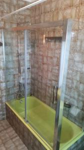 A bathroom at Casa Manuela, a 8 km de la playa VV-1966-AS