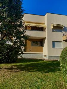 The building in which the holiday home is located
