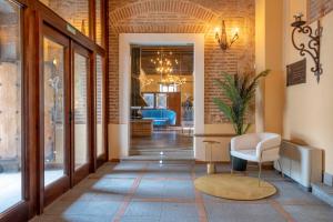 Posezení v ubytování Hotel Cetina Palacio Ayala Berganza