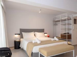 Postel nebo postele na pokoji v ubytování Electra Luxury Apartment at the Heraklion Center