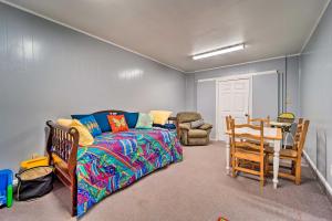 Postel nebo postele na pokoji v ubytování Lubbock Home Furnished Patio Less Than 5 Mi to Dtwn!