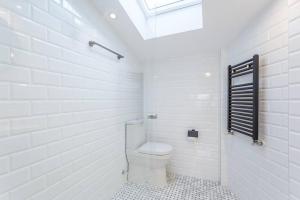 Zdjęcie z galerii obiektu RETIRO LUXURY PENTHOUSE, By Presidence Rentals w Madrycie