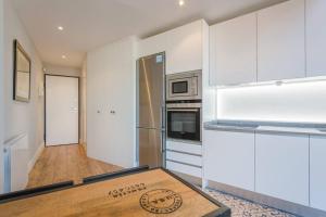 Zdjęcie z galerii obiektu RETIRO LUXURY PENTHOUSE, By Presidence Rentals w Madrycie +24 zdjęcia