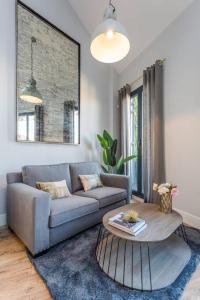 Zdjęcie z galerii obiektu RETIRO LUXURY PENTHOUSE, By Presidence Rentals w Madrycie