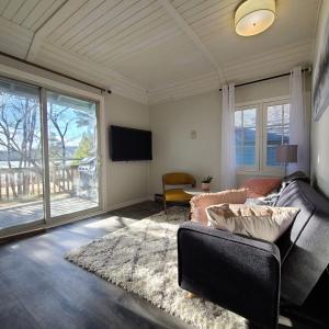 Imagen de la galería de Muskoka Waterfront Retreat, en Dwight