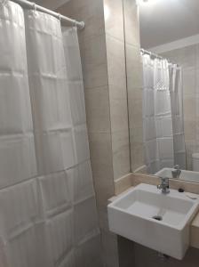 Ванная комната в Barrio Norte 2 ambientes