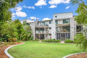 Κήπος έξω από το Yiningie Apartment Baden 9 Rainbow Shores