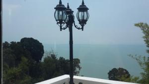 Gallery image of Tropical Sea View & Sunshine in Batu Ferringhi