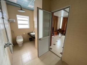 Móng CáiにあるKhách Sạn Đông Hảiのギャラリーの写真